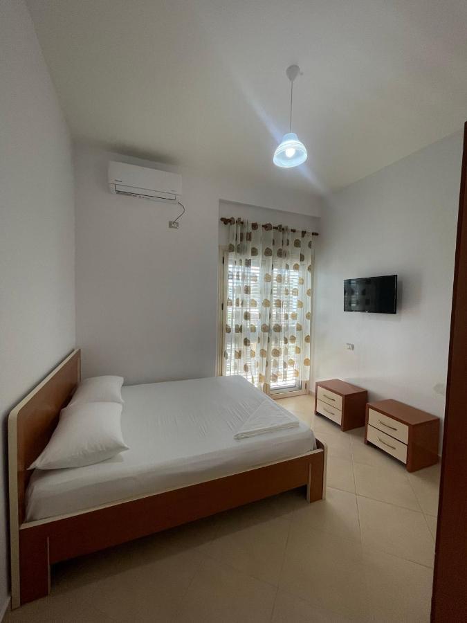John'S Holiday Home Vlorë Buitenkant foto