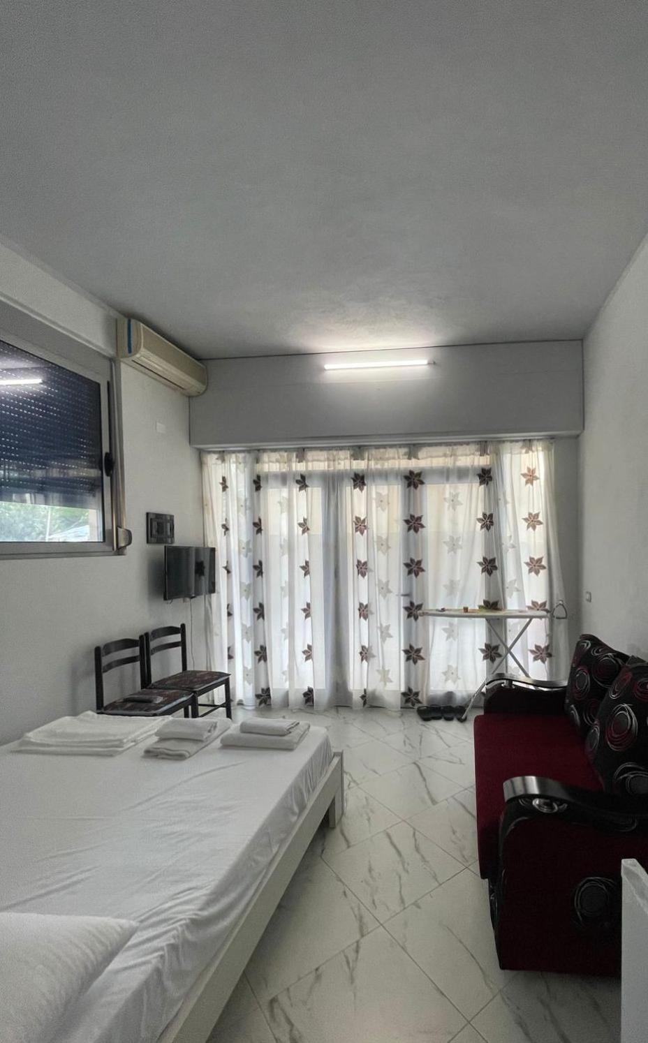 John'S Holiday Home Vlorë Buitenkant foto